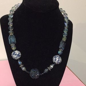 Gorgeous necklace jewelry 19”